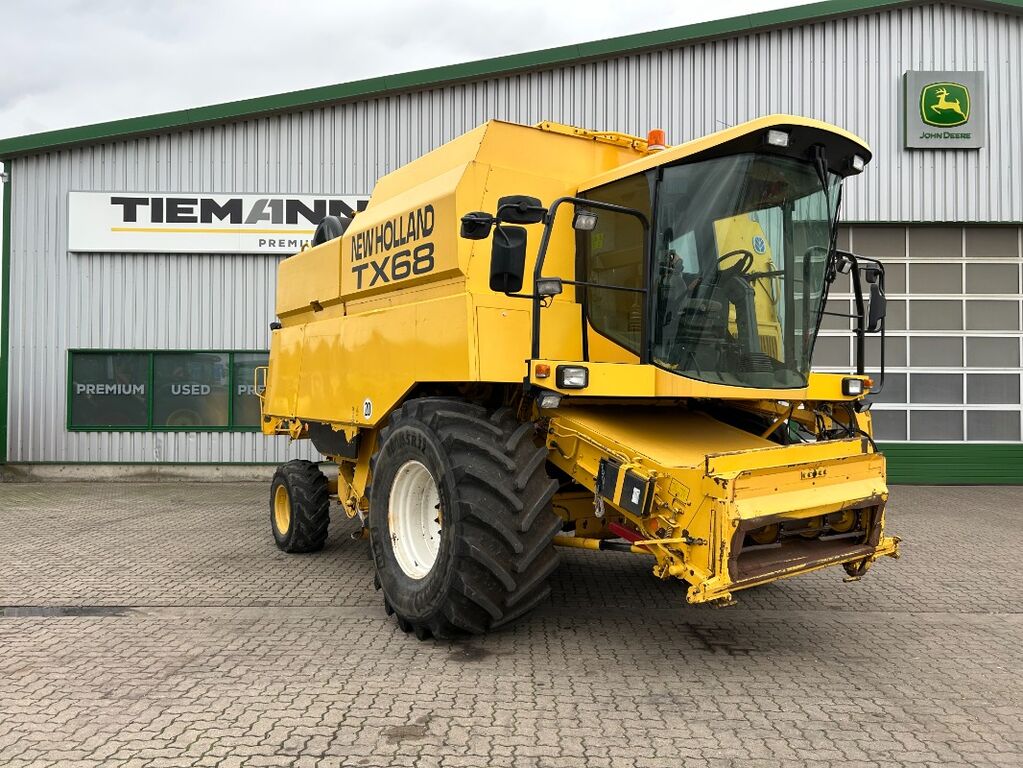 New Holland TX 68 Plus 3