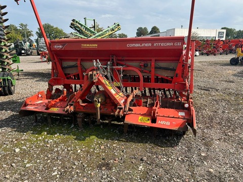 Kuhn Integra GII mit 302D