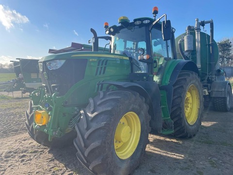 John Deere 6175M
