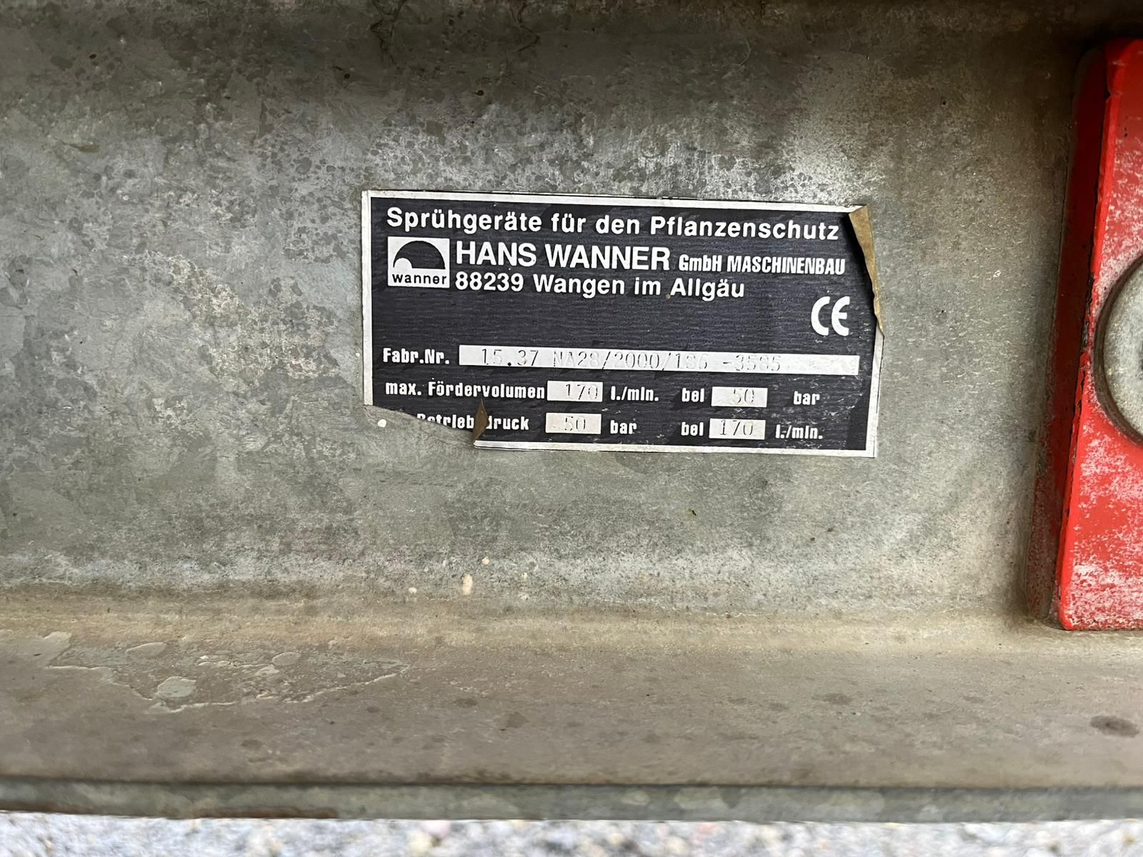 •	Wanner Weingartenspritze 2000 l mit Überzeilen 2