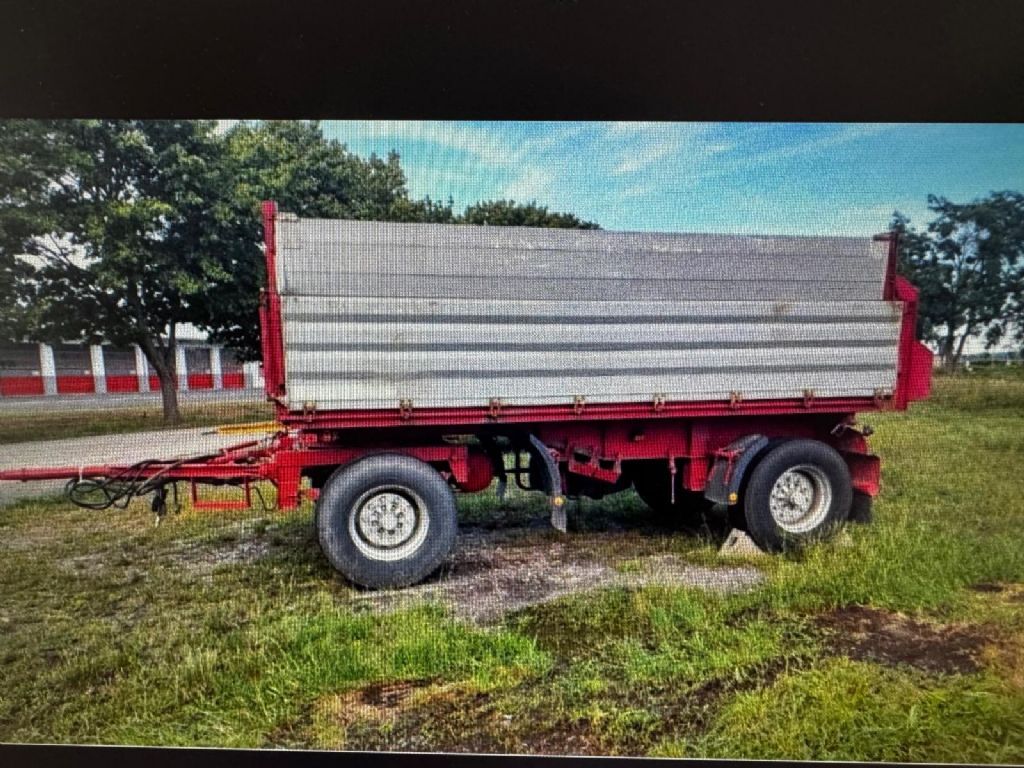 Schwarzmüller 3-Seiten-Kipper 3