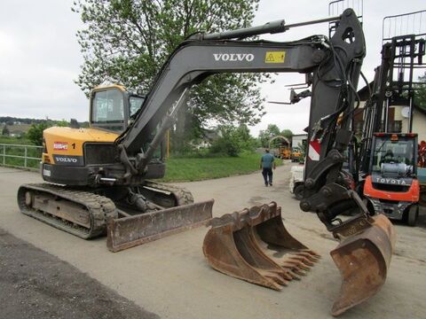 Volvo ECR88D - Powertilt + hydr. Schnellwechsler + 3 L