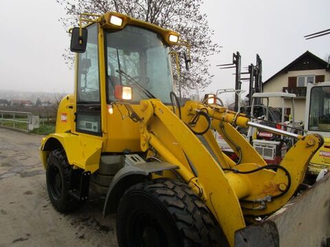 Liebherr L506 mit Palettengabel + Schaufel  3
