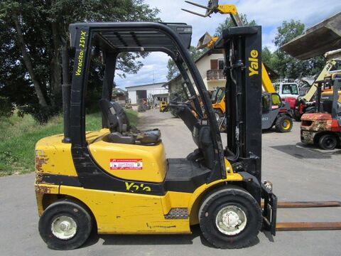 Yale 2,5 Ton. mit Seitenschieber + Triplex-Freihub 5m