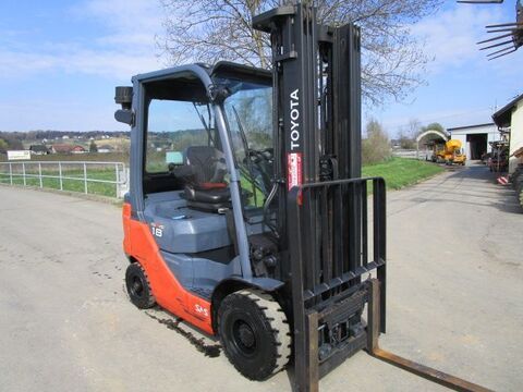 Toyota  42-8FDF18 - 1,8 Ton. - Triplex-FH 5m + Seitensc