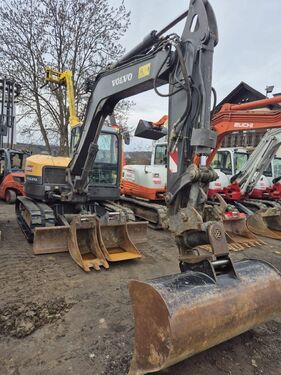 Volvo ECR88D - Powertilt + hydr. Schnellwechsler + 3 L