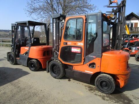 Doosan D30 + D35 Triplex-FH 47m + Seitenschieber 2