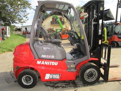 Manitou MI25D Triplex-Freihub 4,7m + Seitenschieber  3