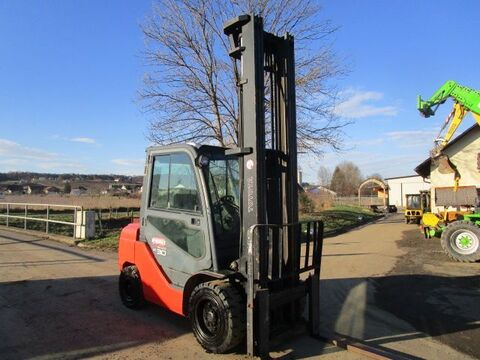 Toyota 3 Ton. - Triplex 7m -SS - 2007