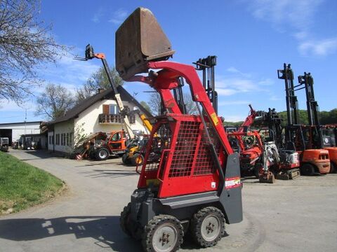 Bobcat S 70 - Kompaktlader mit Schaufel