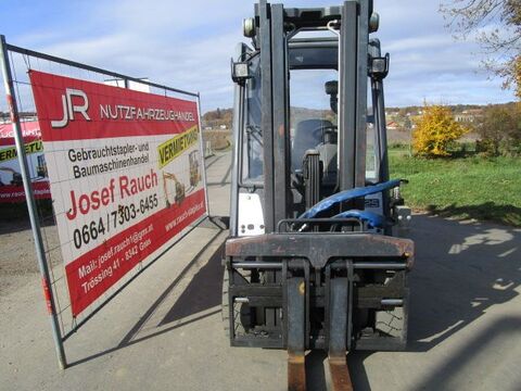 Linde H25D - Triplex-Freihub 4,7m + Zinkenversteller+S 2