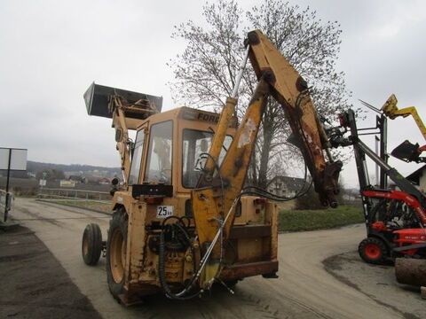 FORD 550 mit neuwertiger Schaufel 3