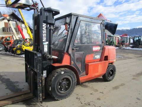 Nissan 4 Ton.-Triplex-FH 4,5m + Seitenschieber