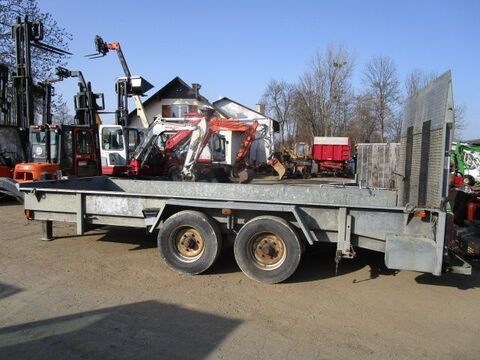 Schwarzmüller Tandemanhänger mit 8 Ton. NL mit Rampe