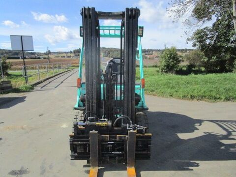 Mitsubishi 2,5 Ton.- Triplex 4,7m - Zinkenversteller + Seit 3