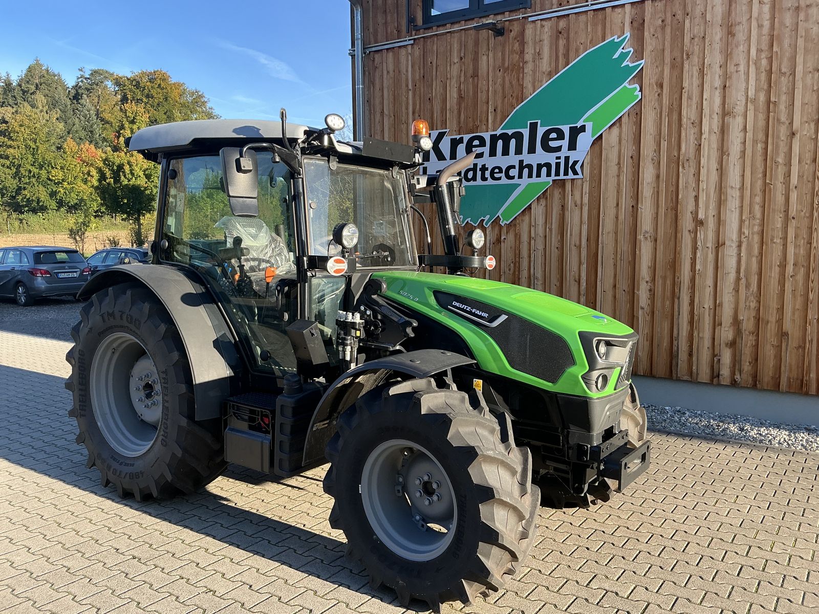 Deutz Fahr 5075D (Stage V) 1