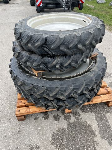 Taurus Kulturräder 230/95 R44 + 230/95 R32