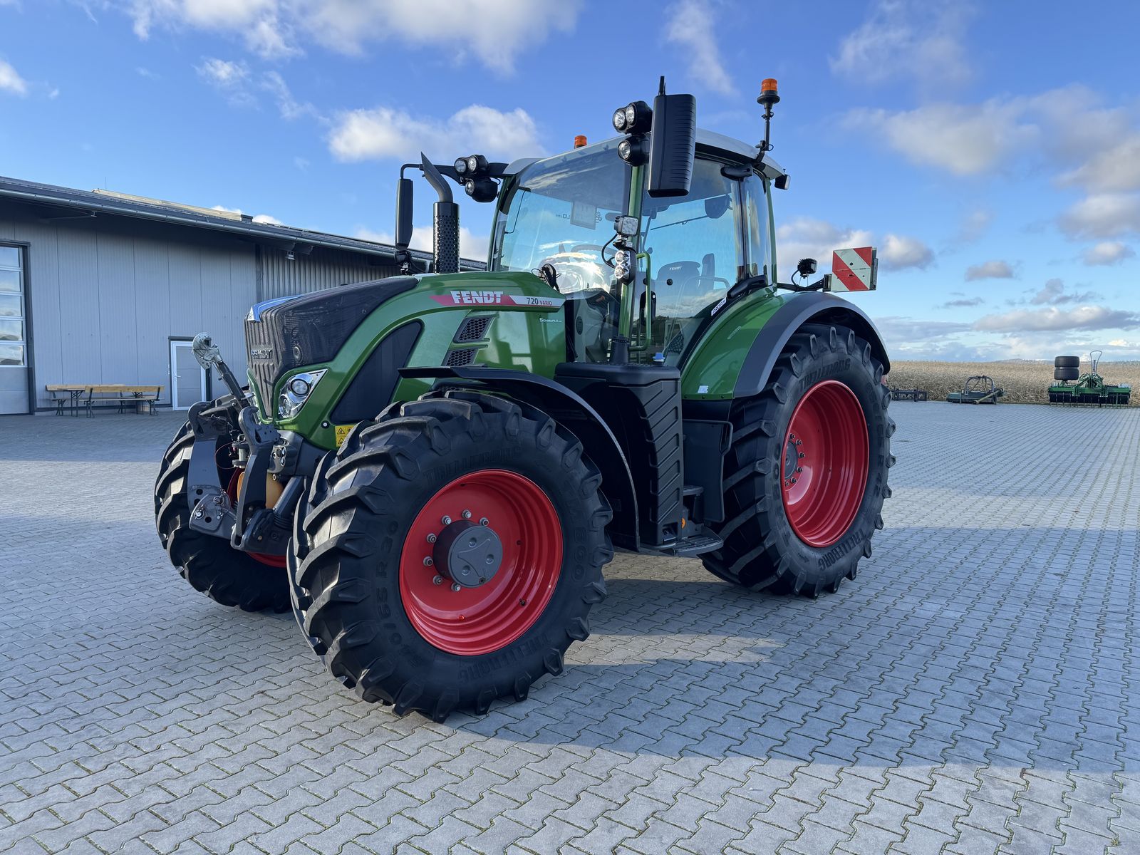 Fendt 720 Vario Profi+ 1