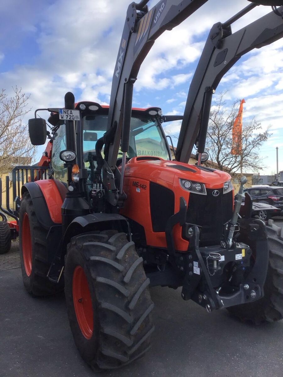 Kubota M 6142 2