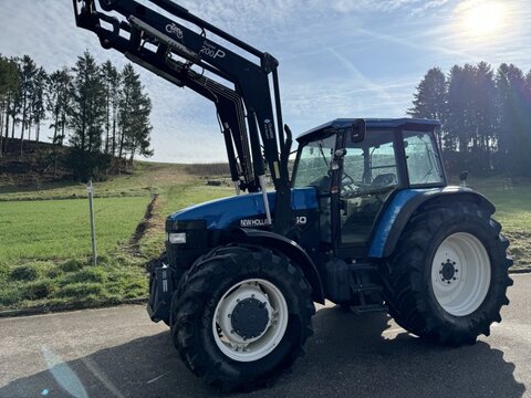 New Holland 8560