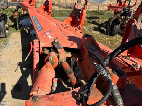 Kuhn Multimaster 123T 2