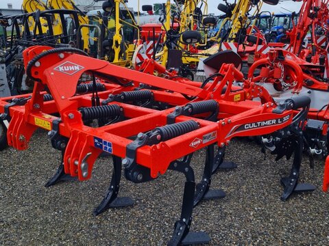 Kuhn Cultimer L 300 mit Steinsicherung