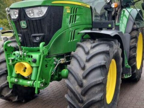 John Deere 6195M