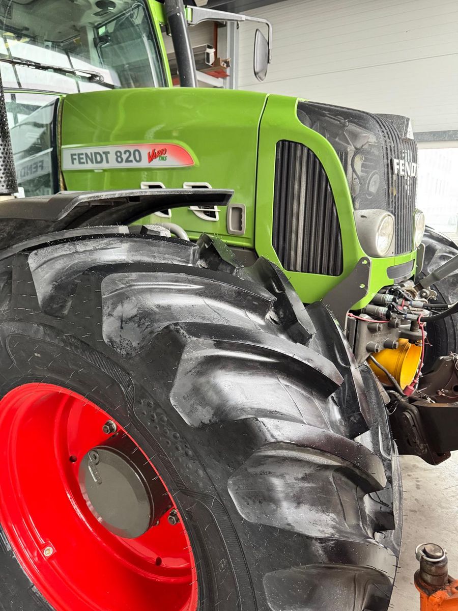 Fendt 820 VARIO 2