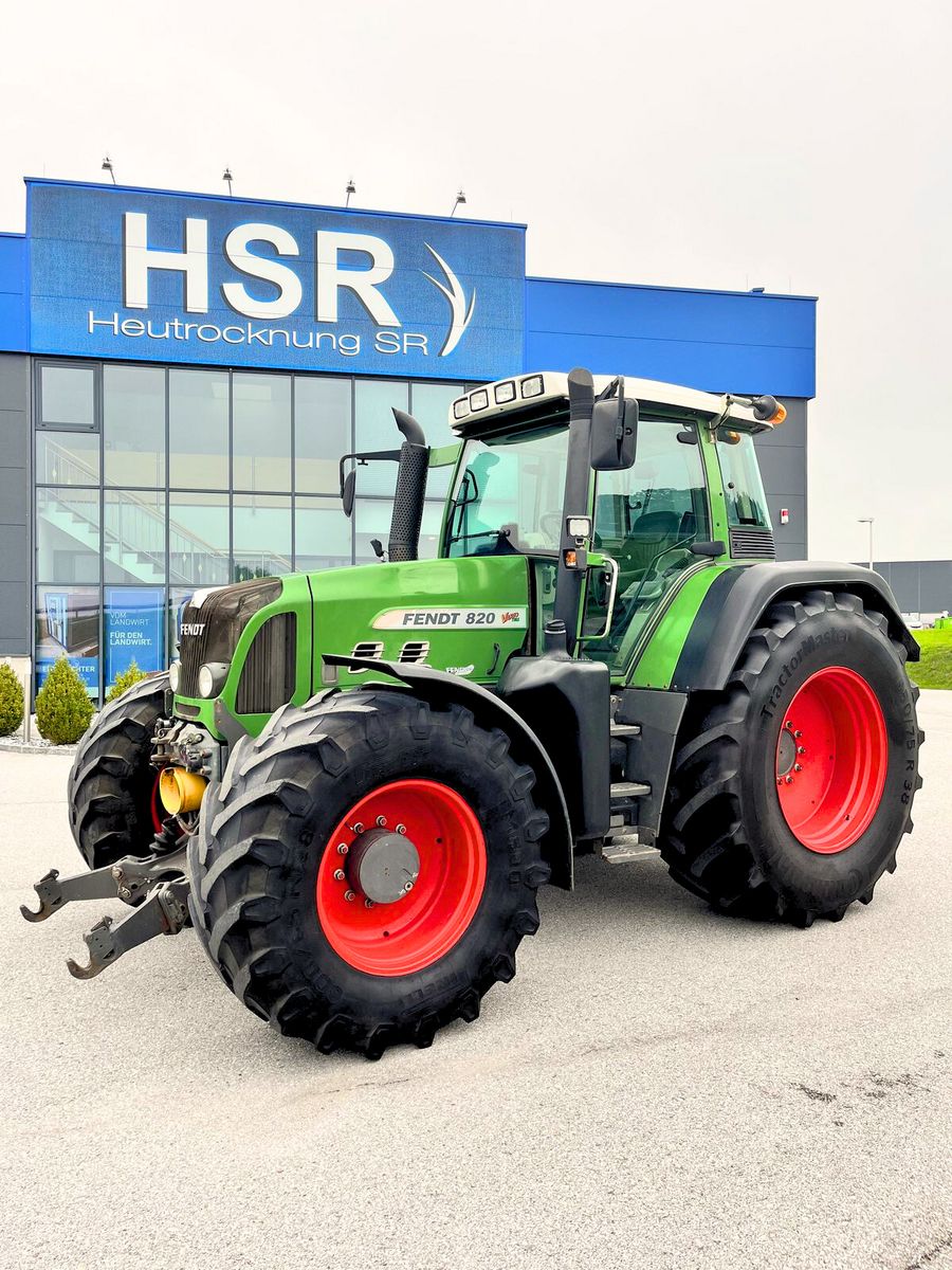 Fendt 820 VARIO 1
