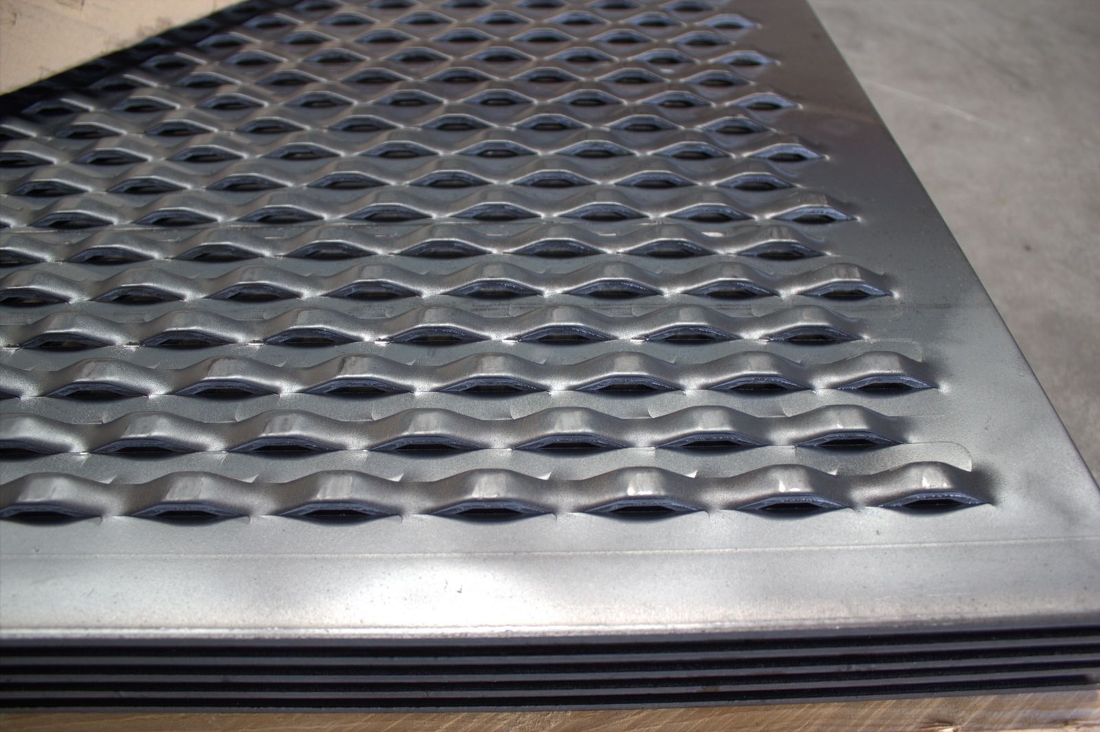 HSR Belüftungsbleche 3mm & 5mm, befahrbar 3