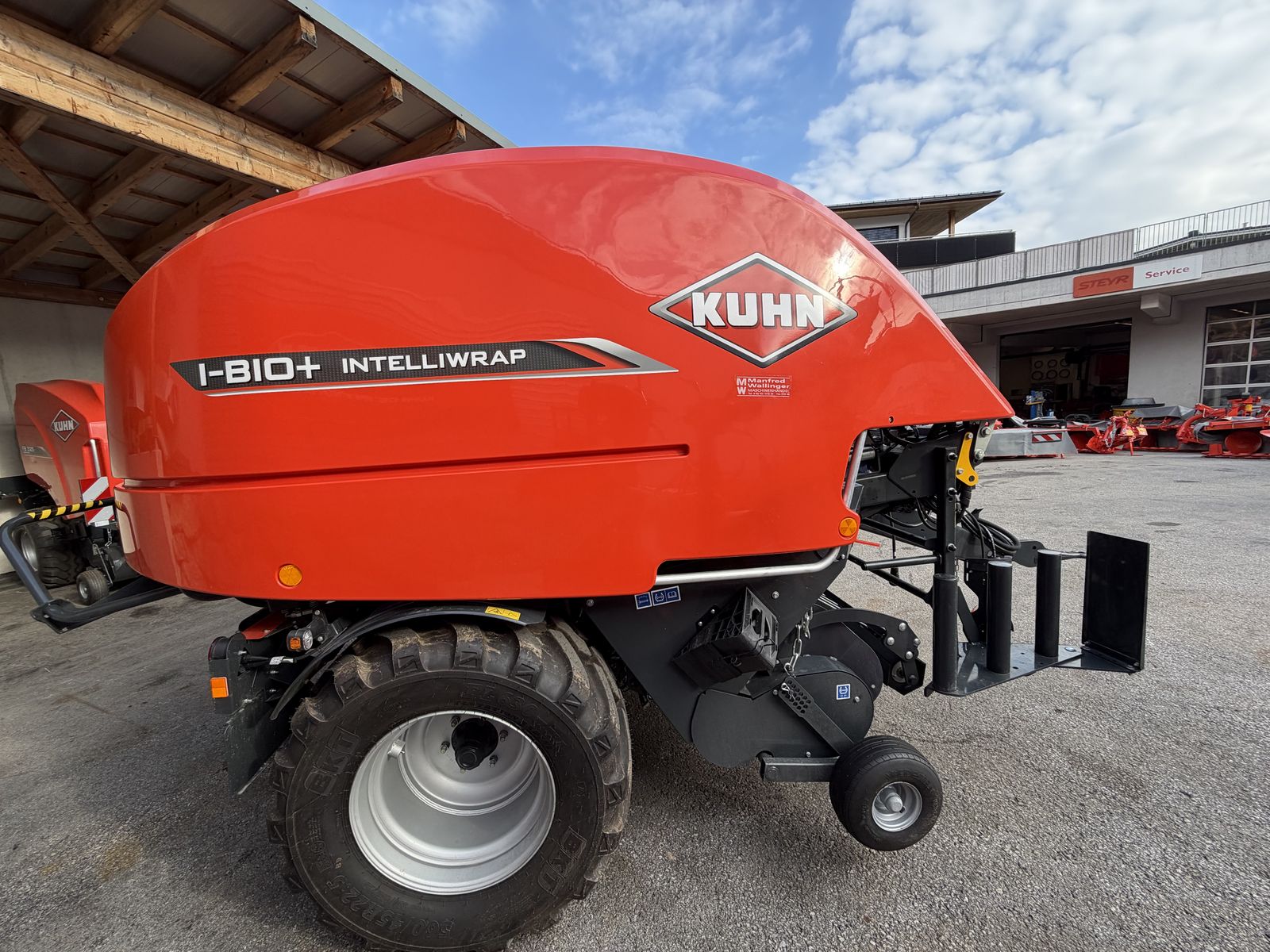 Kuhn i - Bio + 2