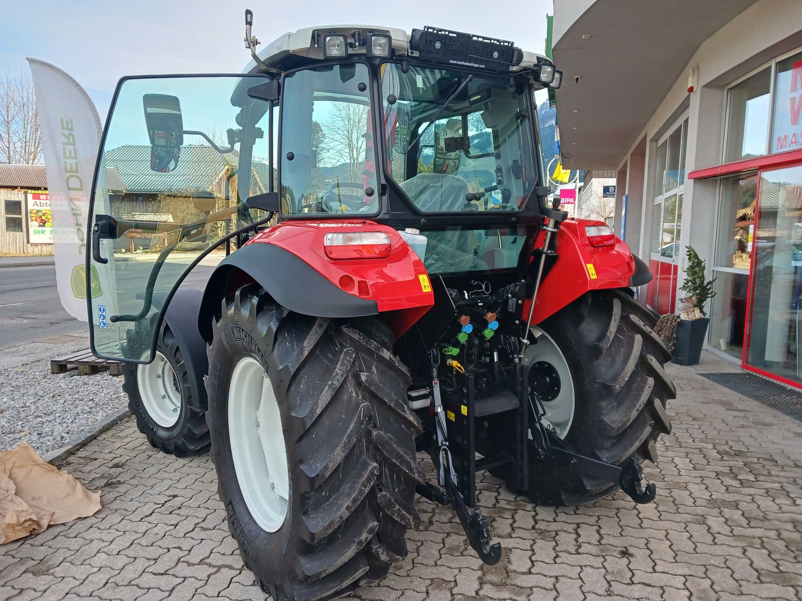 Steyr 4075 Kompakt S (Stage V) 2