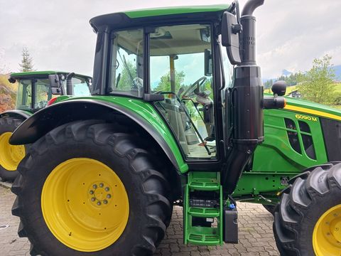 John Deere 6090M Select