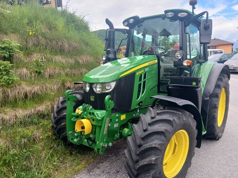 John Deere 6090M Select