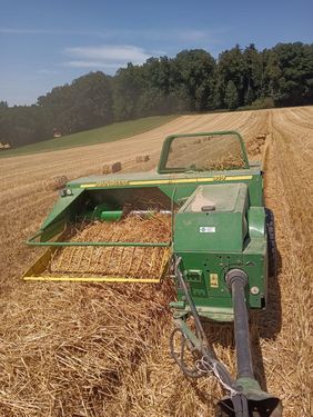 John Deere 359
