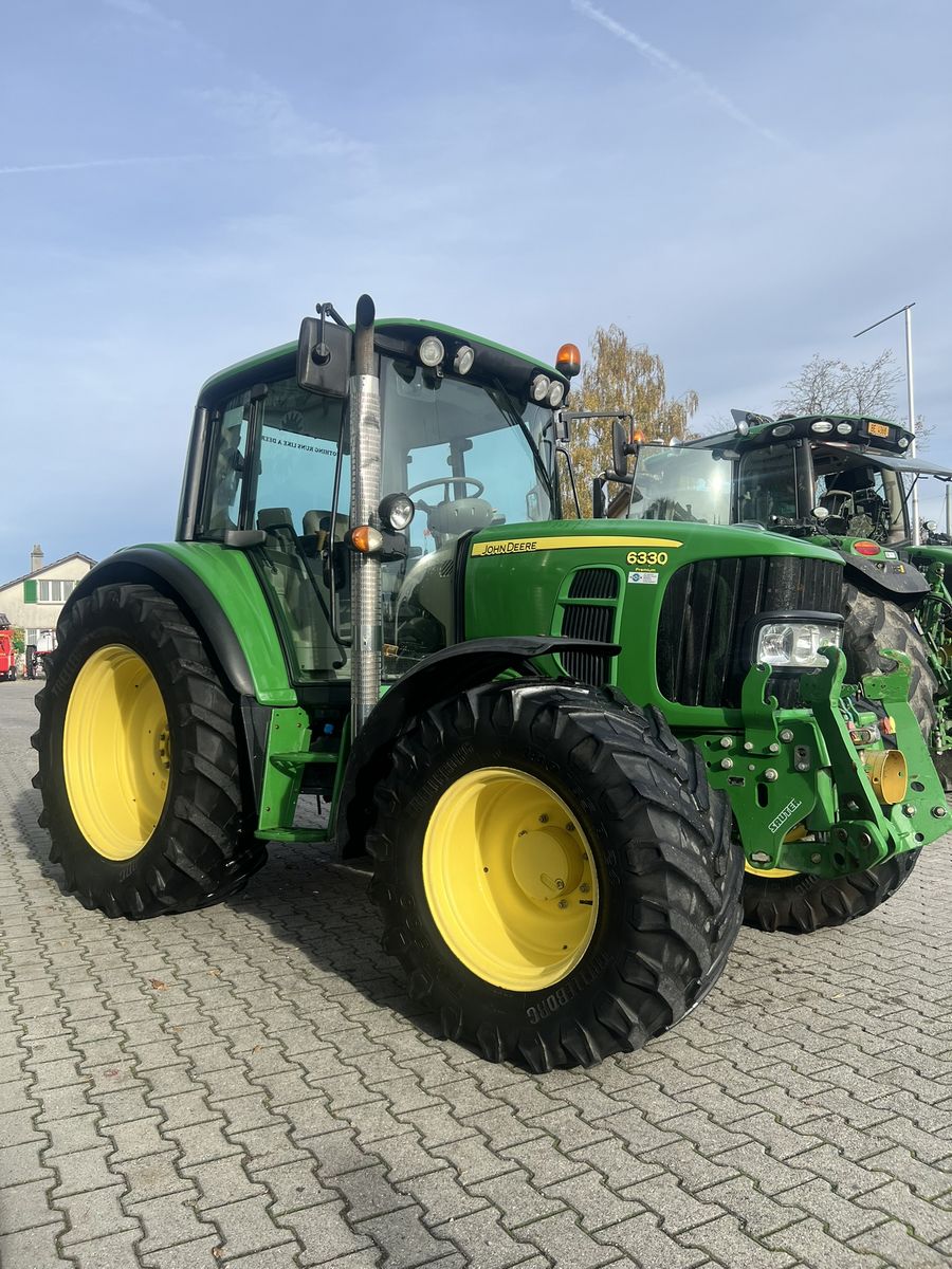 John Deere John Deere 6330 3
