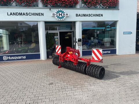 He-Va Front Roller Compact