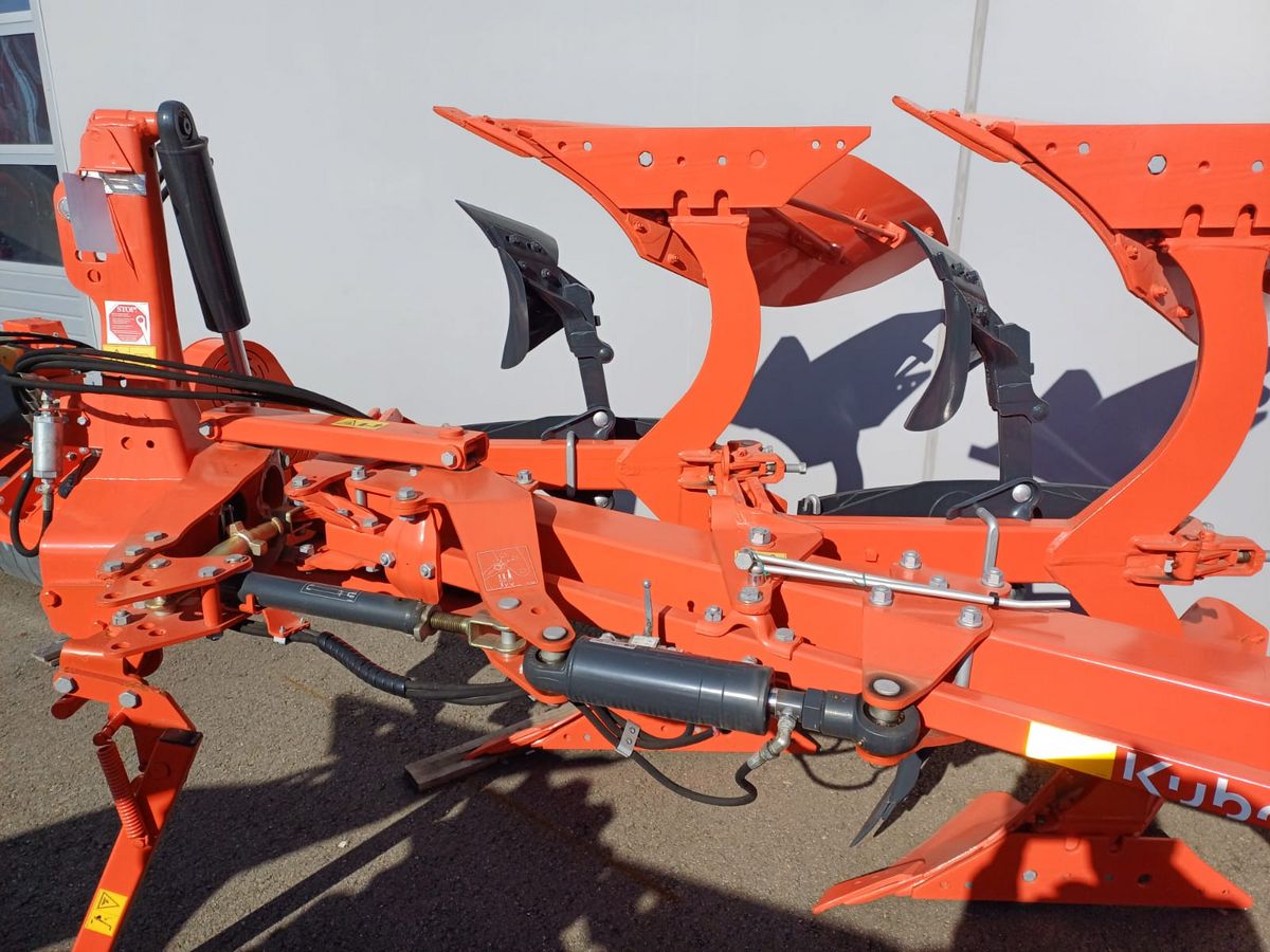 Kubota RM2005V-100-4 2