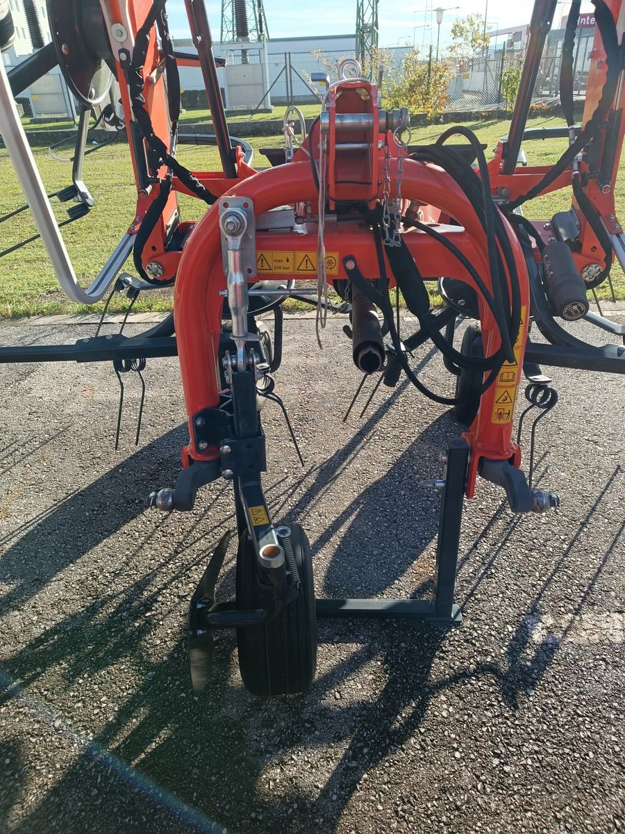 Kubota TE8590 ProLine Anbauzettwender 3