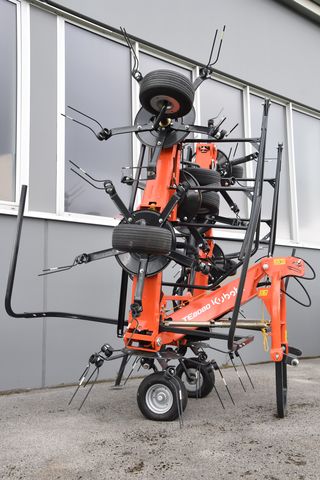 Kubota TE8080