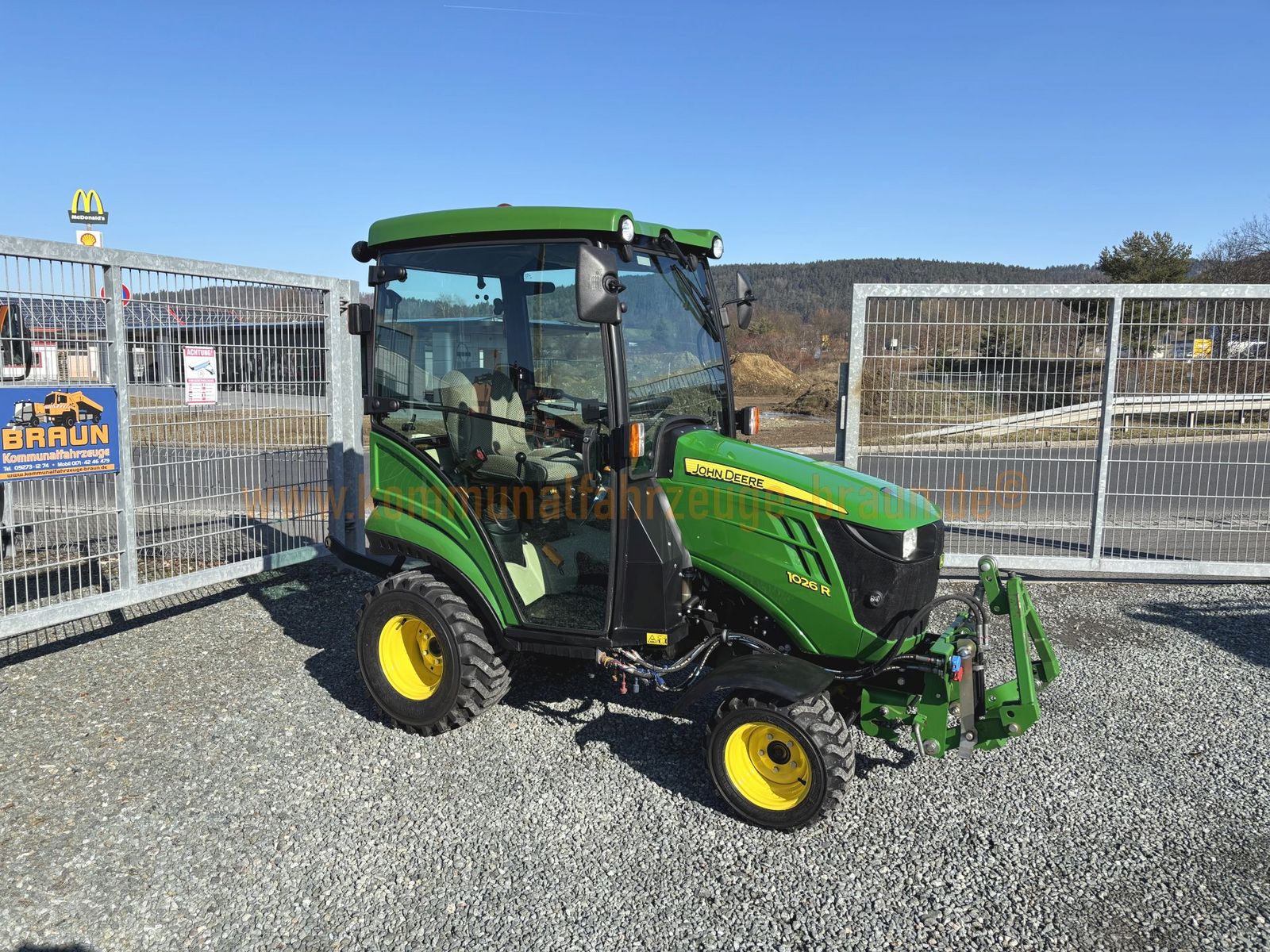 John Deere 1026 R 4x4*Allrad*Kommunal*ZW*117 Std.*Neuwertig 3