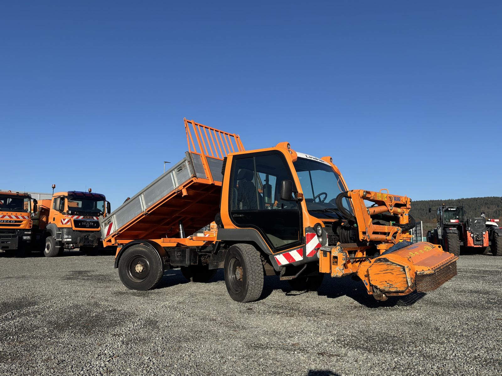 Lindner Unitrac 102 50km/h Perki. 4,4L Allradlenkung 3