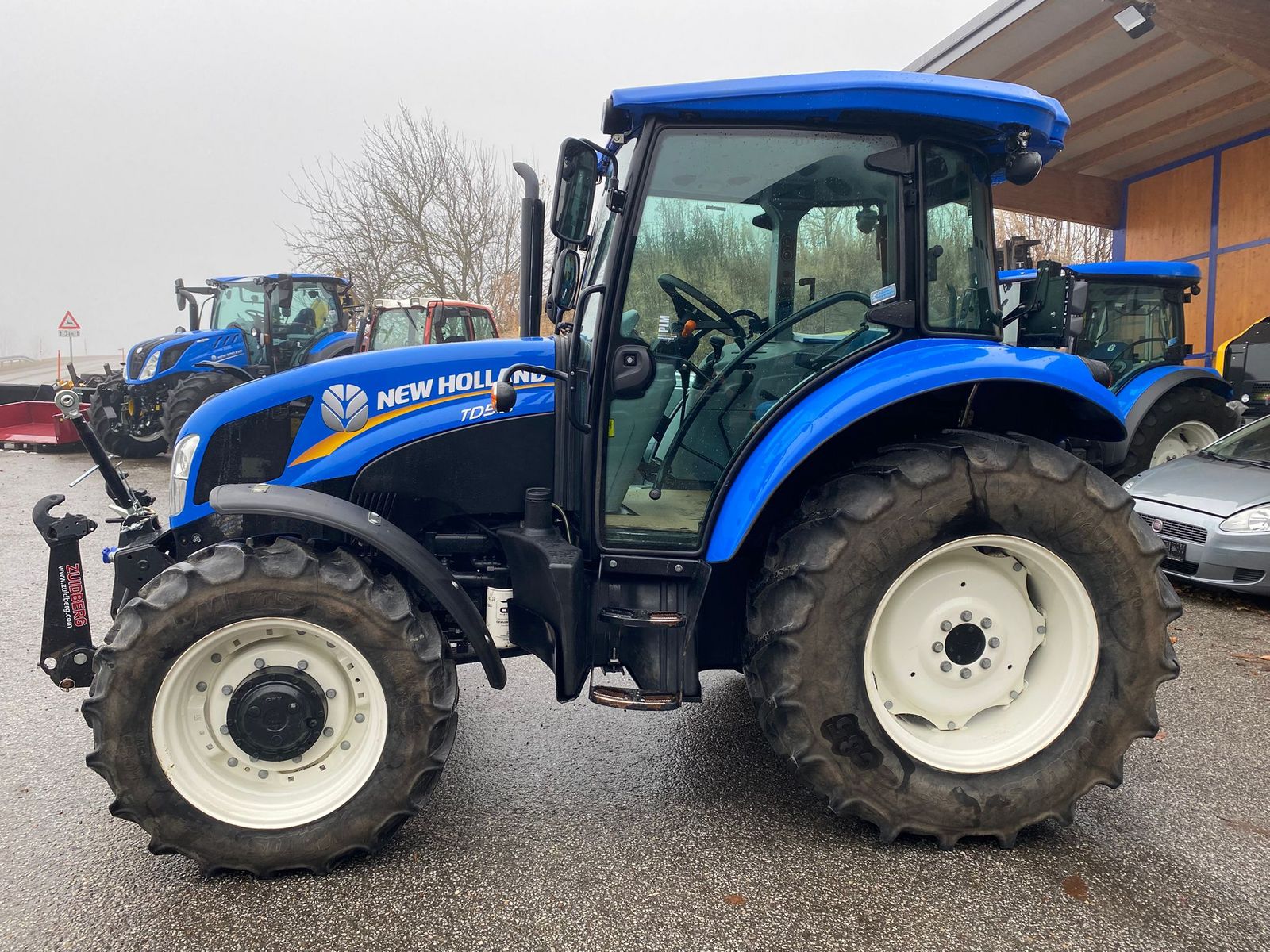 New Holland TD5.85 (Tier 4A) 2