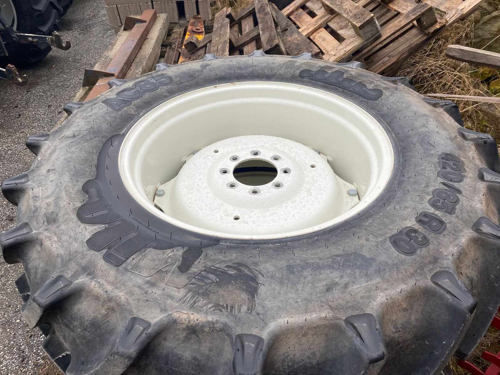 Mitas 420/85R30 Neuwertig 2