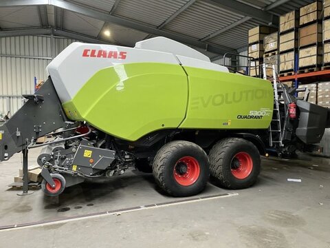 CLAAS QUADRANT 5300 FC T