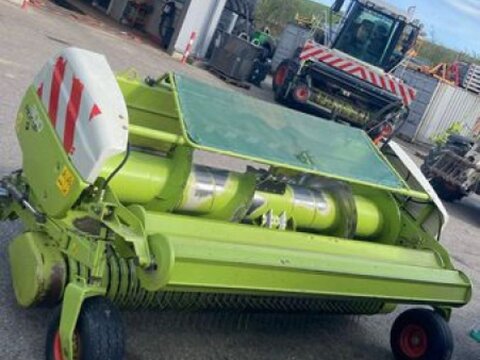 <strong>CLAAS PICK UP 300</strong><br />