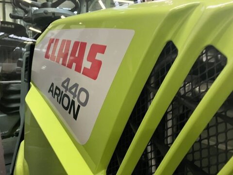 Claas ARION 440 3