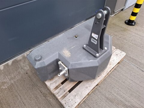 Claas Frontgewicht 600 kg 2
