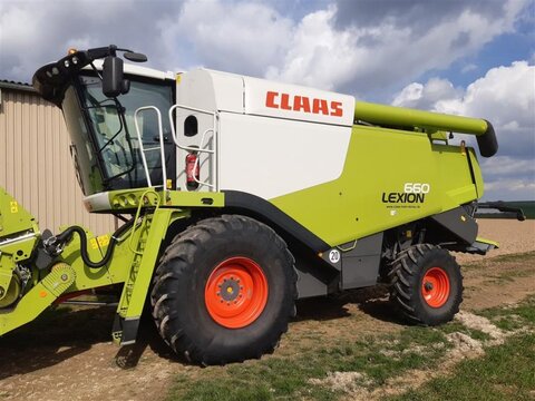 <strong>CLAAS Lexion 660</strong><br />