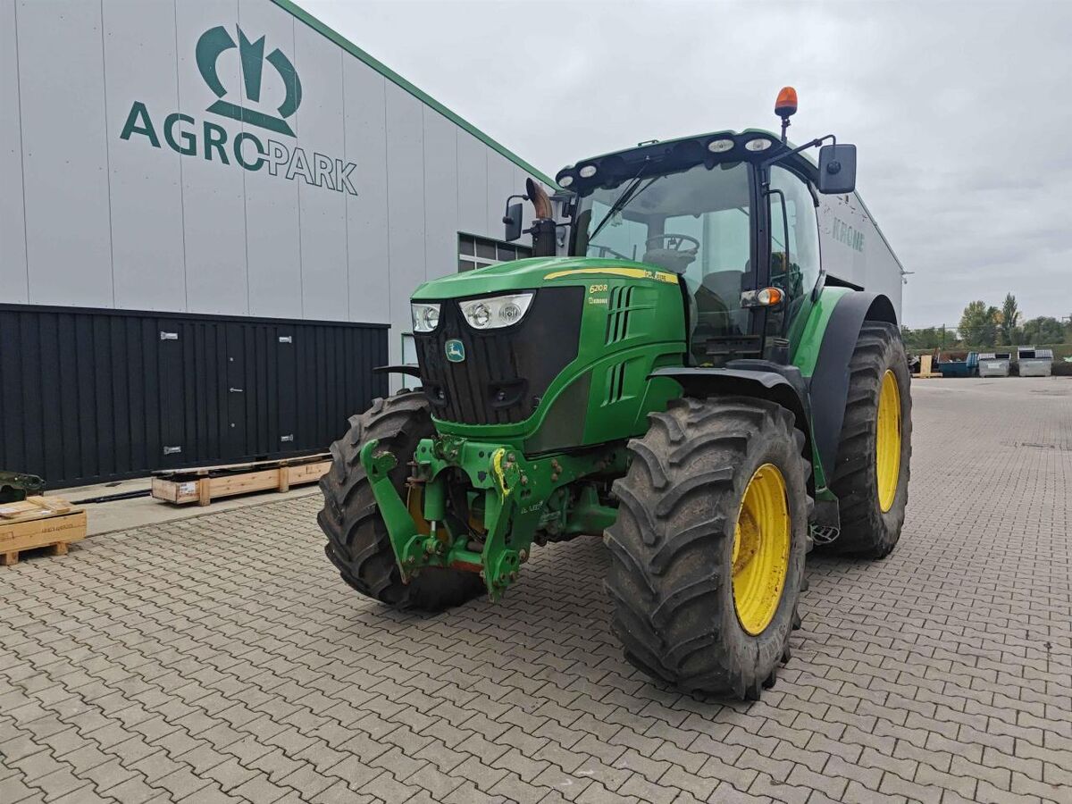 John Deere 6210R 1